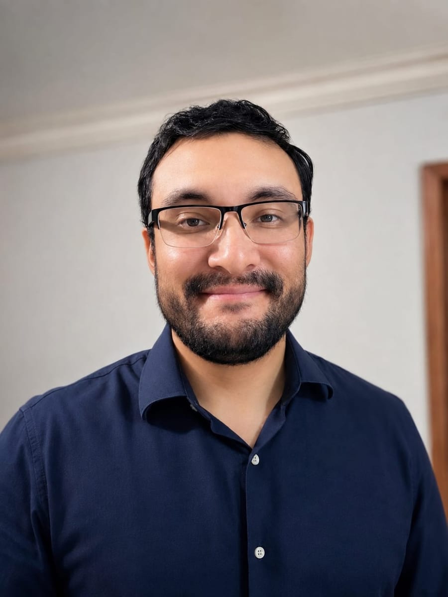 Gustavo Béjar Chávez, Consultor Financiero Estratégico